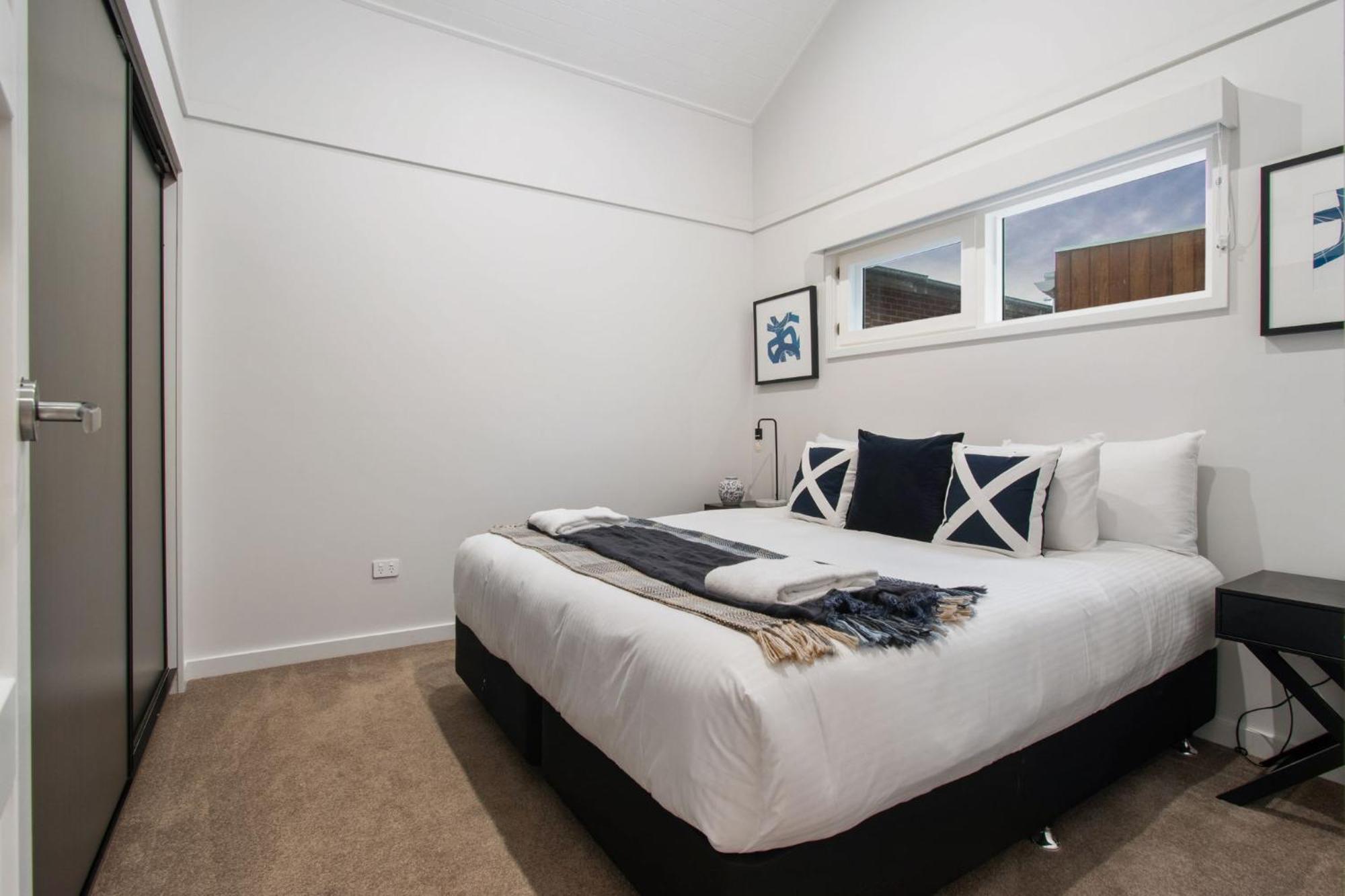 Thorne St Luxe Loft - Cbd Location, Modern Design Villa Wagga Wagga Exterior photo